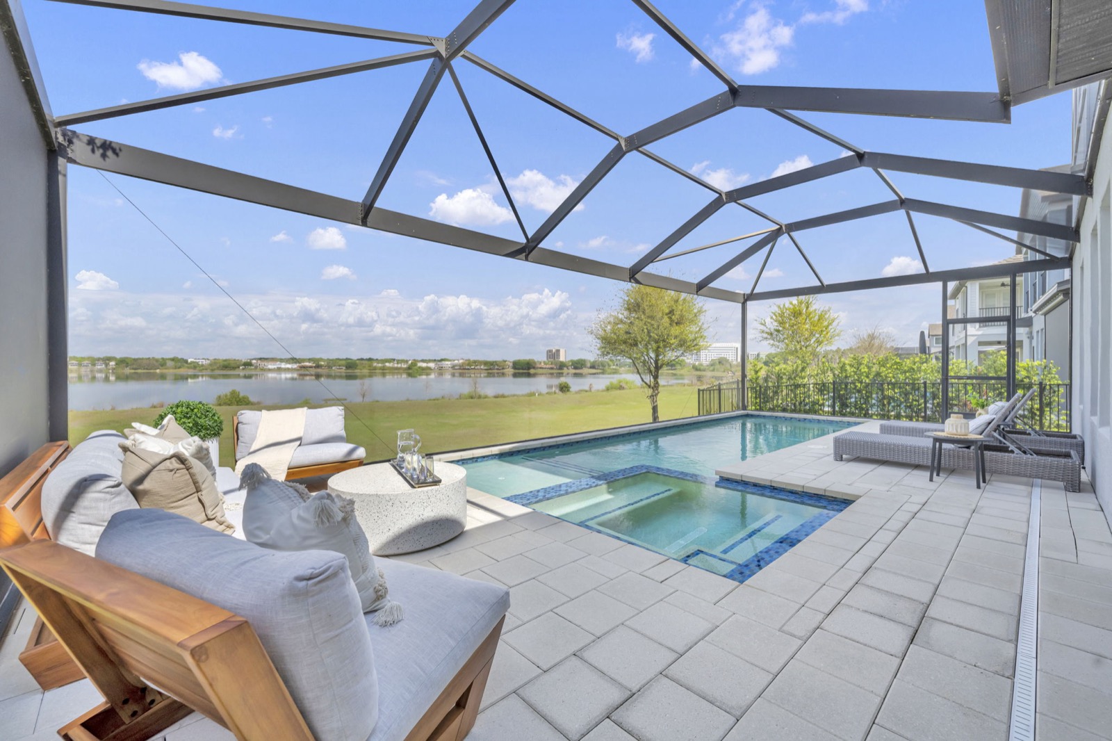Staged home in Thonotosassa, FL