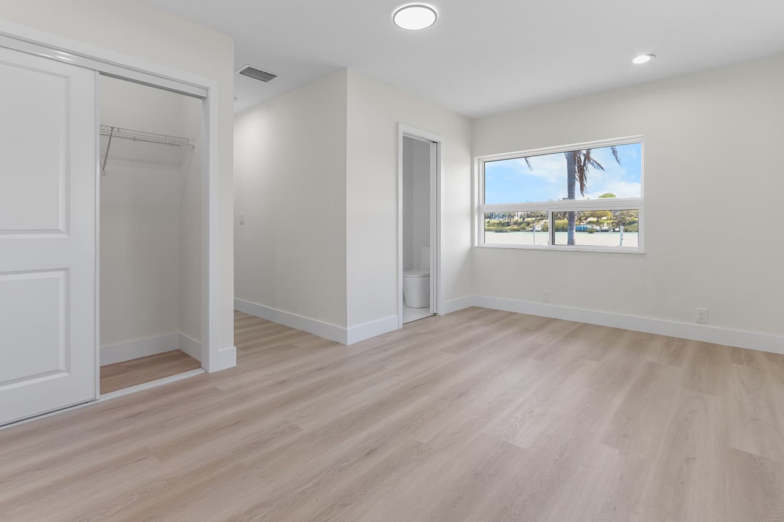 Vacant home staging